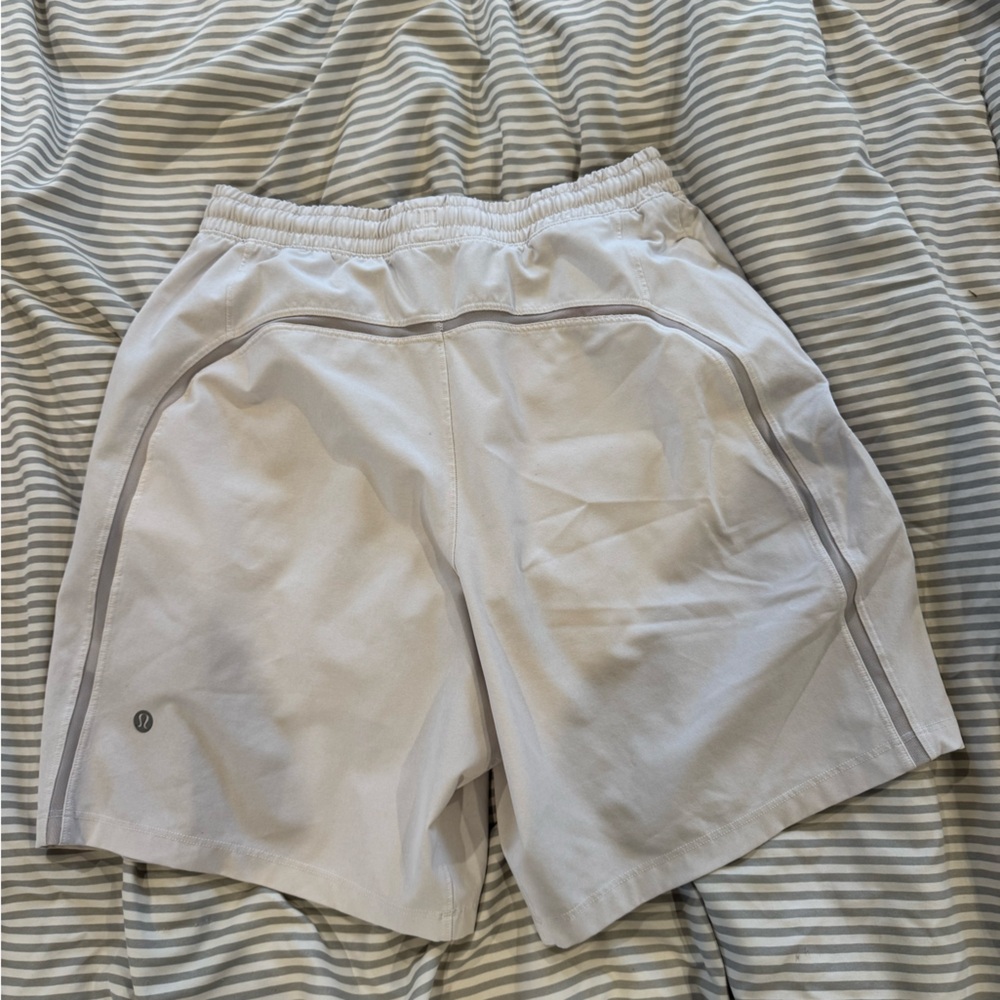 White Men’s Lululemon Shorts Size Medium